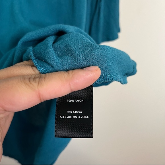 Torrid Dark Teal Criss Cross 3/4 Sleeves Blouse Size 1X Women - Picture 5 of 11
